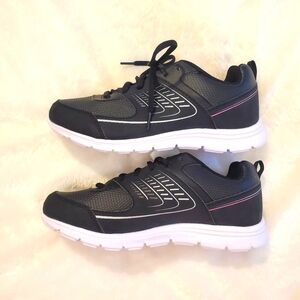 Cross Trekkers Womens Wide Width Tennis Shoes 9 Wide